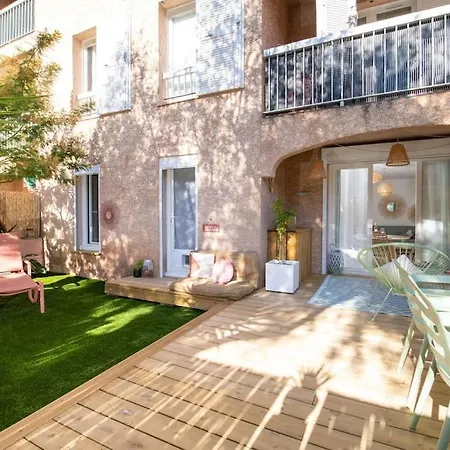 Apartment Joli Petit Cocon Et Sa Jolie Terrasse Lesclesdenicole Hyeres