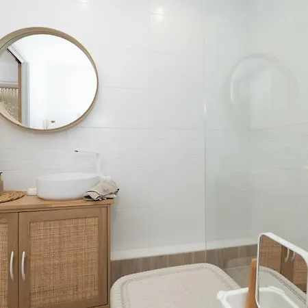 Joli Petit Cocon Et Sa Jolie Terrasse Lesclesdenicole Apartment Hyeres
