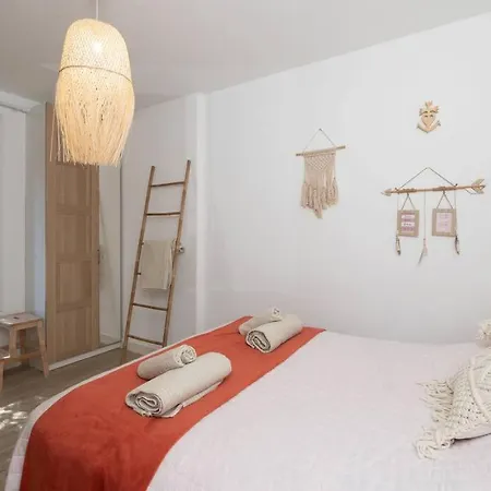 Apartment Joli Petit Cocon Et Sa Jolie Terrasse Lesclesdenicole Hyeres